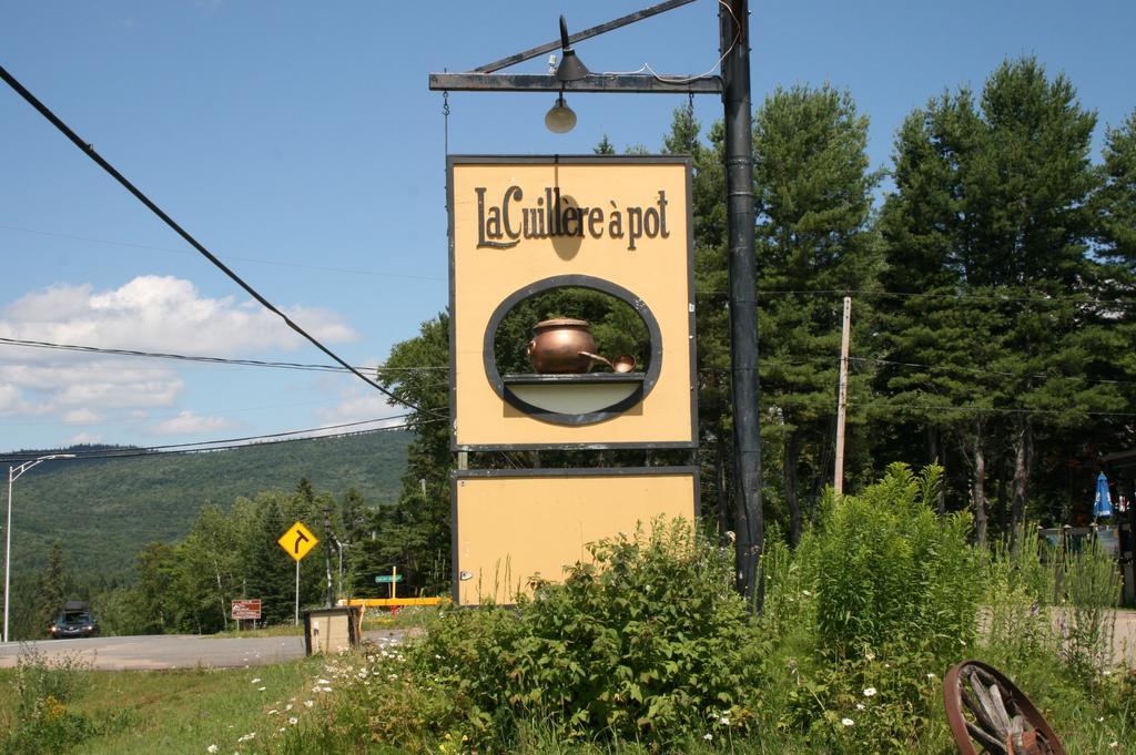Hotel La Cuillere A Pot Saint-Donat-de-Montcalm Zewnętrze zdjęcie
