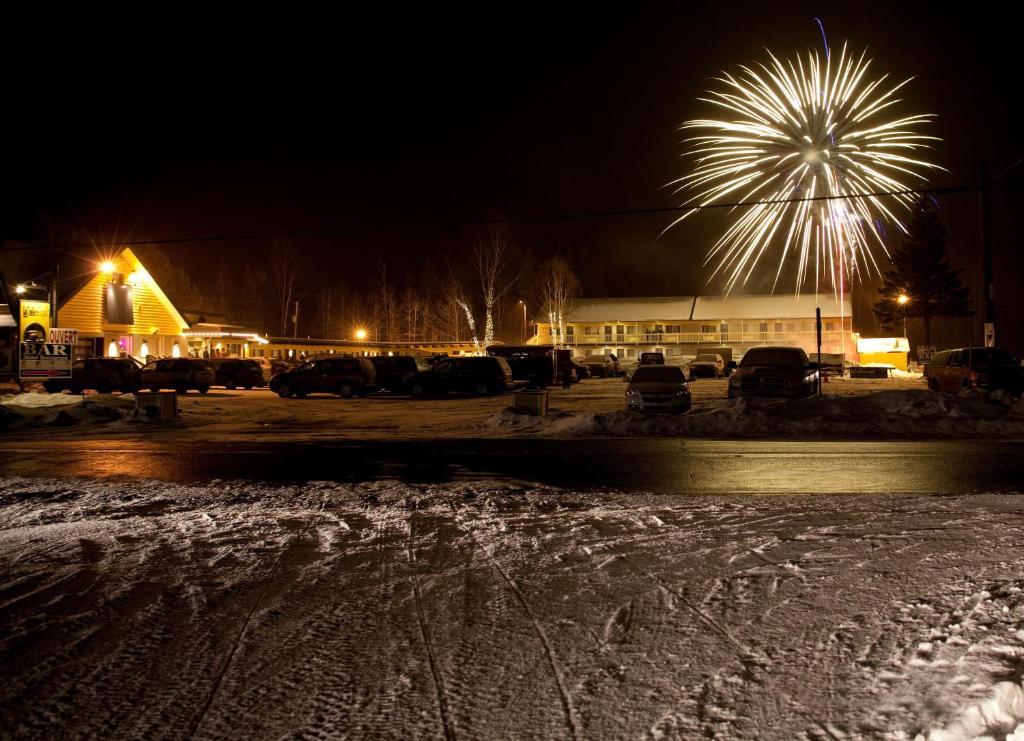 Hotel La Cuillere A Pot Saint-Donat-de-Montcalm Zewnętrze zdjęcie